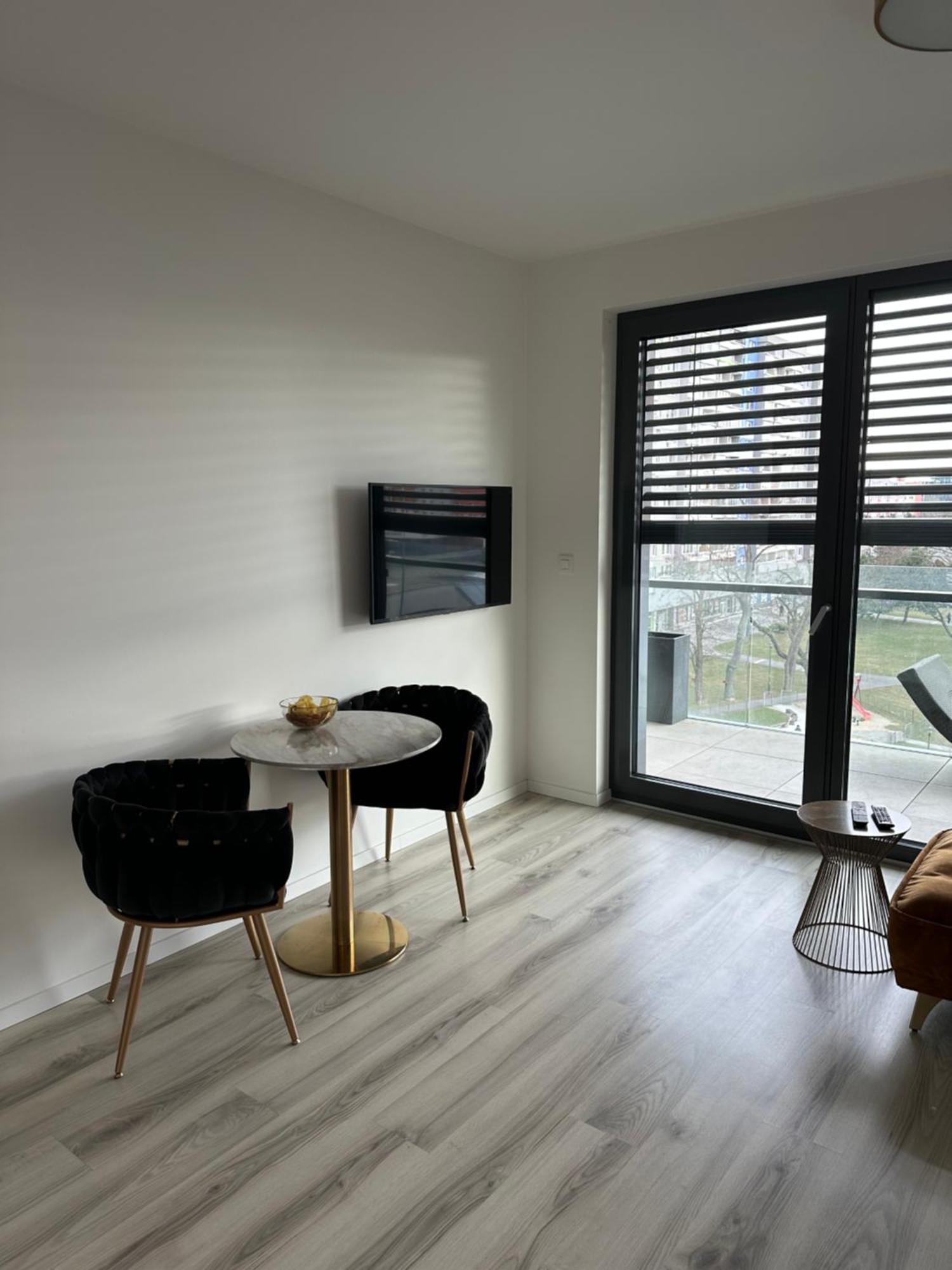 Ein Park Apartment With Free Parking براتسيلافا المظهر الخارجي الصورة